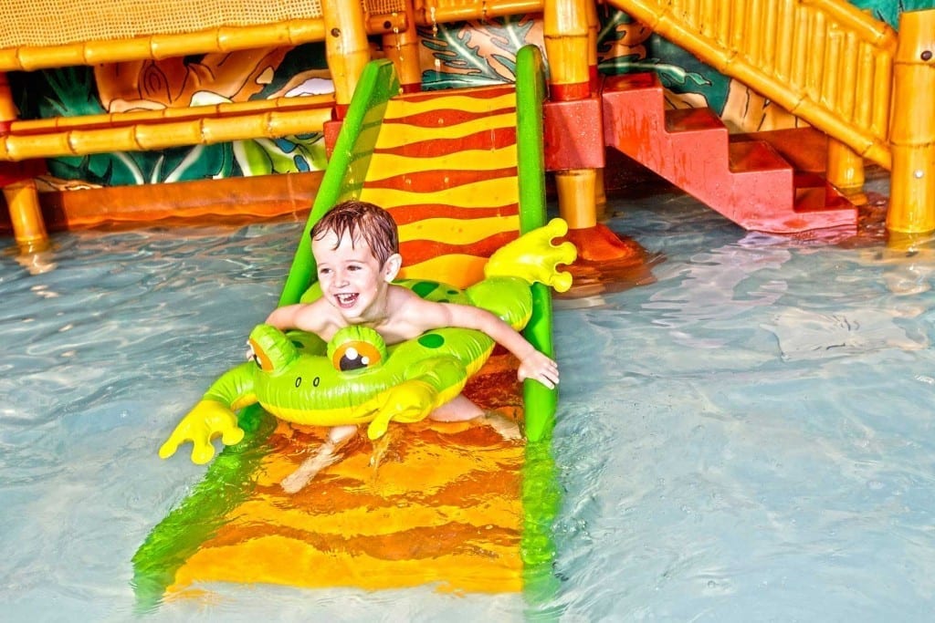 piscine-enfants-camping-var Jungle Paradise Esterel Caravaning