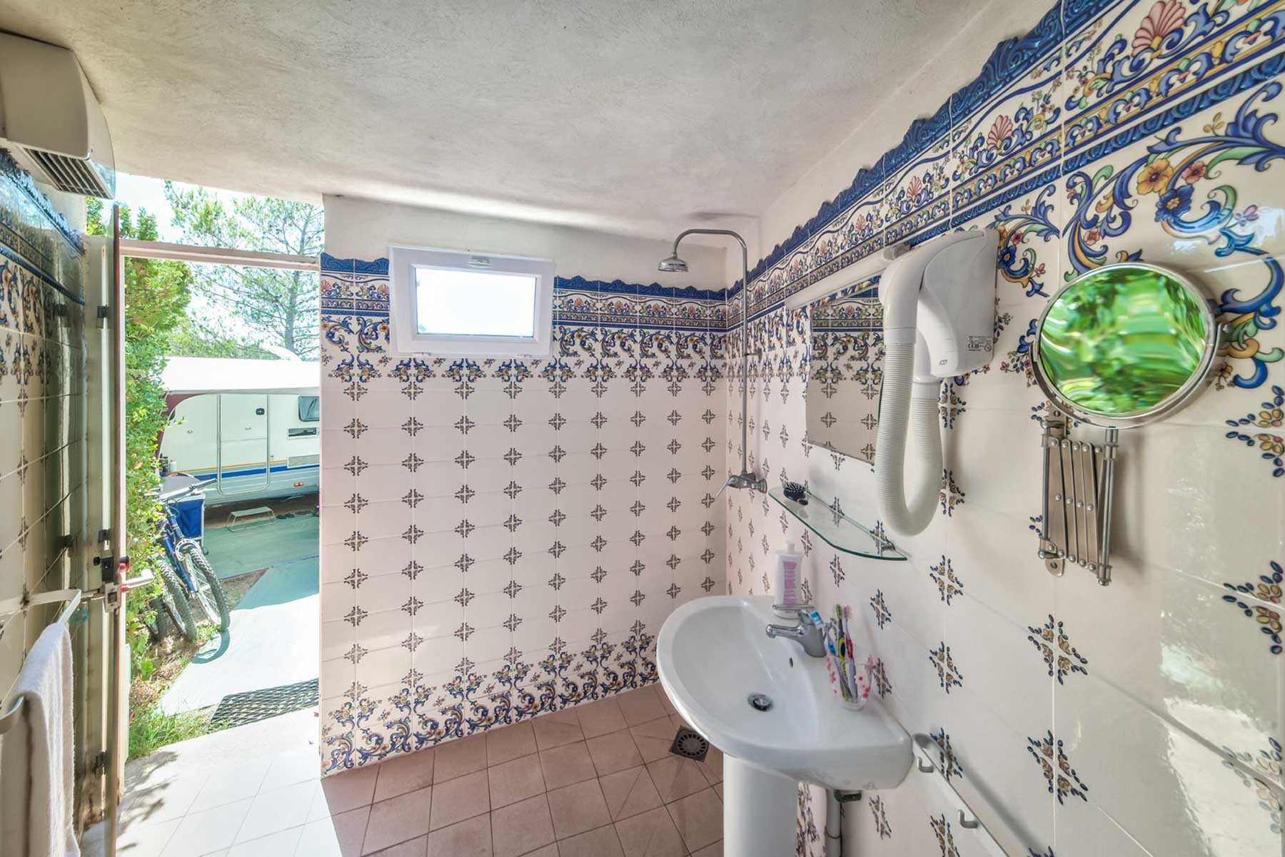 Sanitaire privée Emplacement Caravane et Camping car