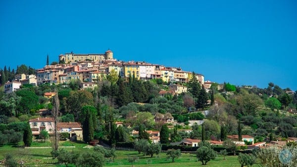 5 villages pittoresques à visiter dans le Var et dans le Haut-Var 5 villages pittoresques à visiter dans le Var et dans le Haut-Var